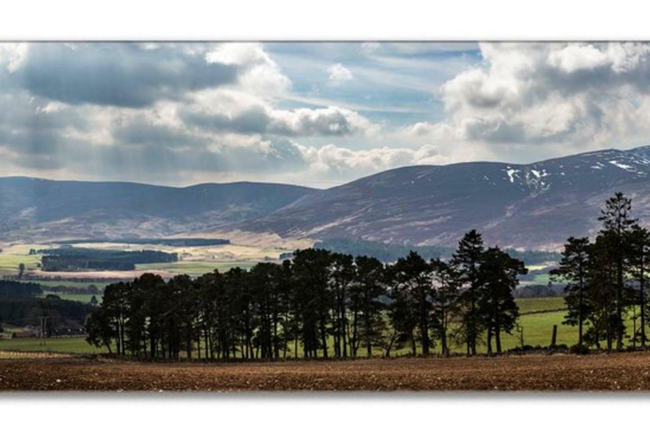 Traditional Family Home In Royal Deeside Aboyne Exterior foto